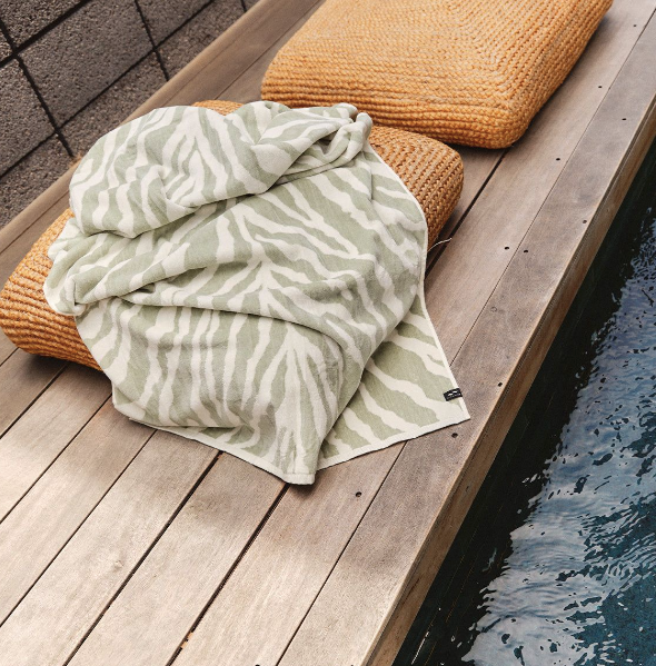 Tigre Premium Woven Towel